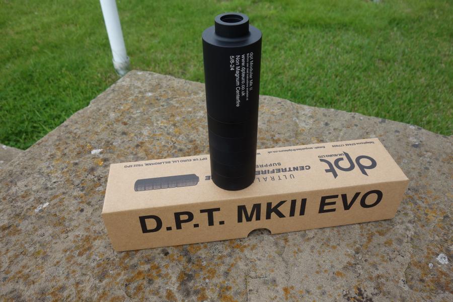 DPT over barrel with 15x1mm thread, features modular baffle design, visible on cardboard box, ideal for easy maintenance and lightweight at 290g.